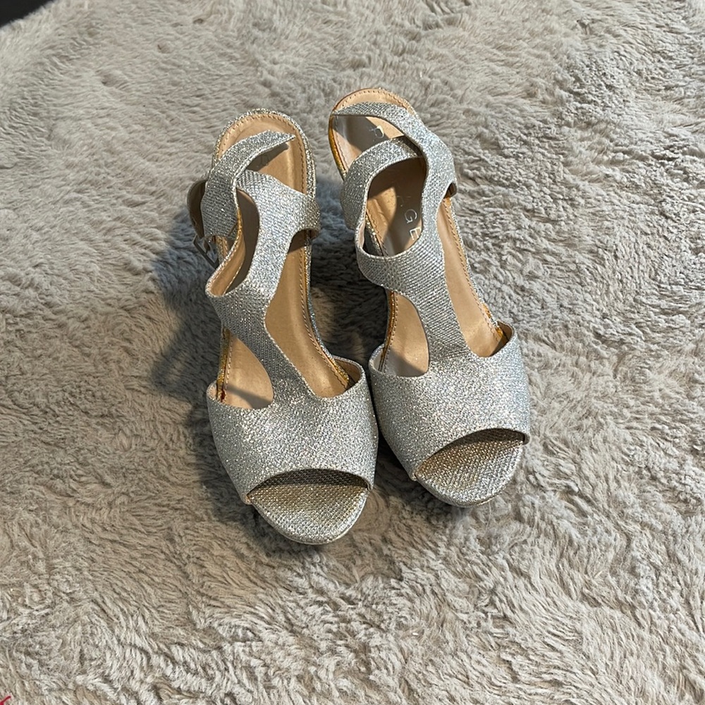 Rampage sparkly wedges